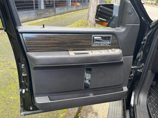 Lincoln NAVIGATOR 35