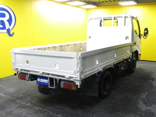 Hino DUTRO 6