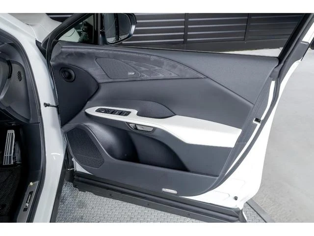 Lexus RX 19