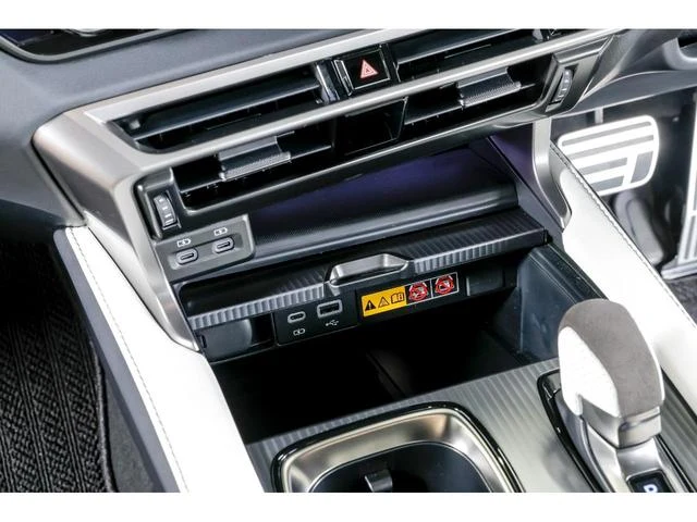 Lexus RX 52