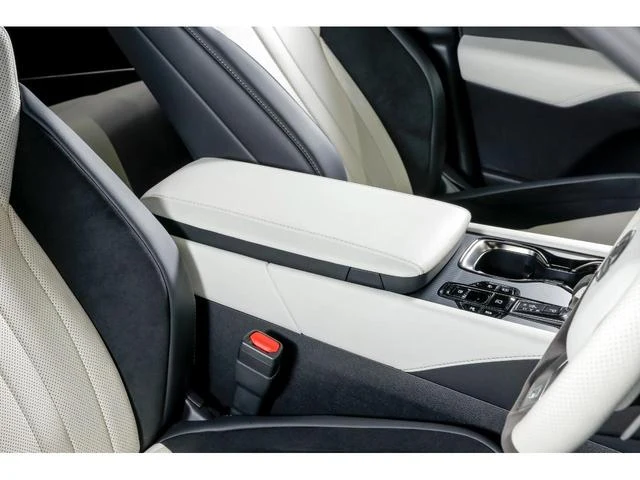 Lexus RX 54