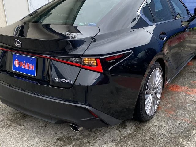 Lexus IS 64