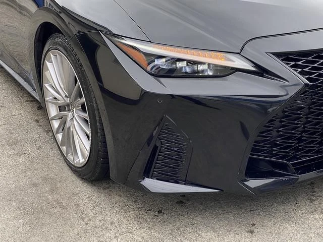 Lexus IS 57