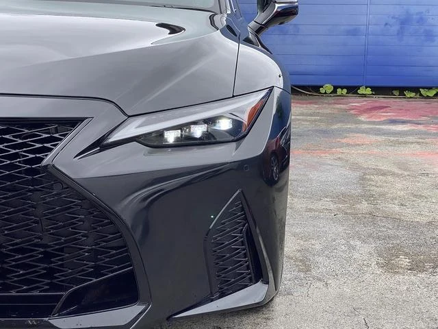 Lexus IS 54