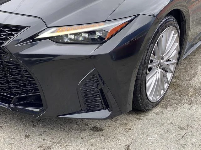Lexus IS 58