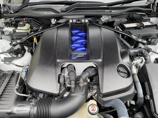 Lexus RC 73