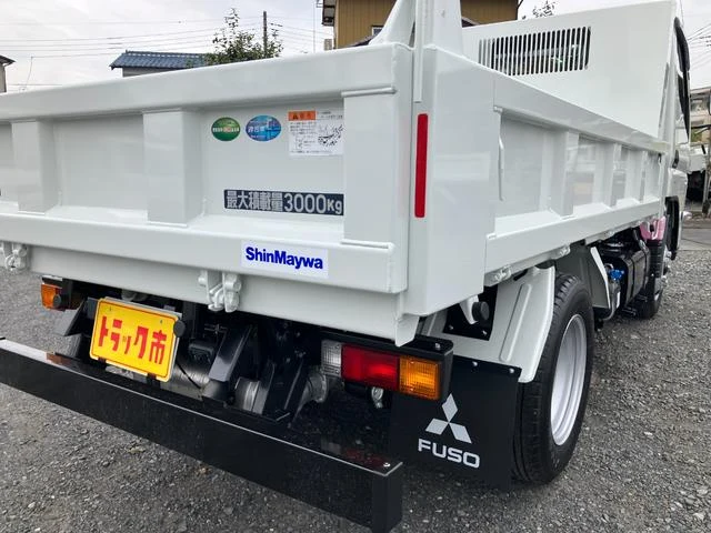 Mitsubishi Fuso CANTER 20