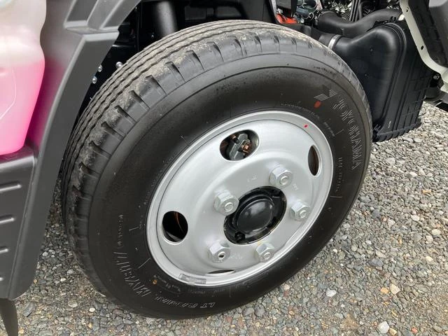 Mitsubishi Fuso CANTER 47