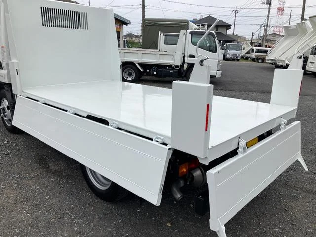 Mitsubishi Fuso CANTER 4