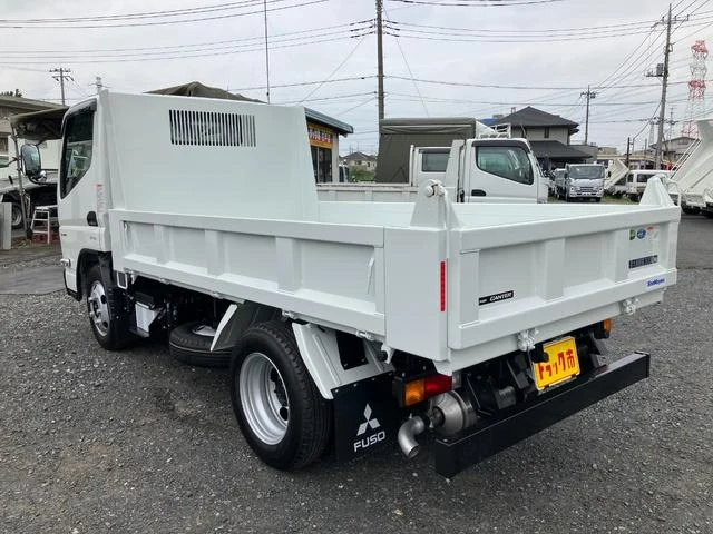 Mitsubishi Fuso CANTER 22