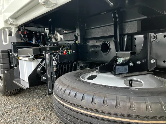 Mitsubishi Fuso CANTER 43