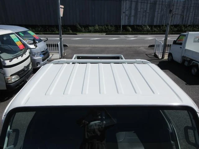 Isuzu ELF 10