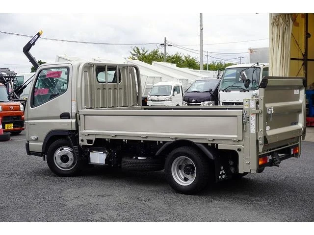 Mitsubishi Fuso CANTER 6