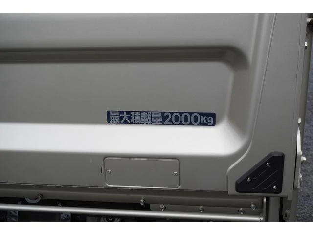 Mitsubishi Fuso CANTER 19