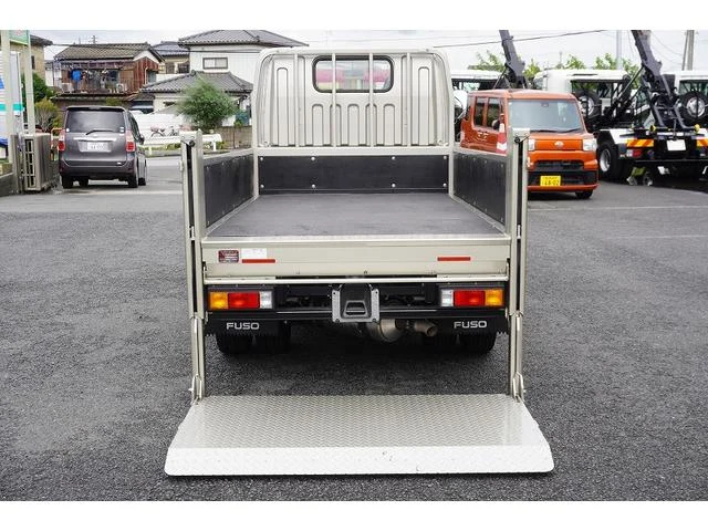 Mitsubishi Fuso CANTER 37