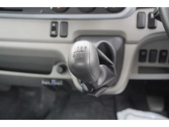 Mitsubishi Fuso CANTER 11
