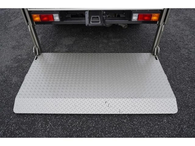Mitsubishi Fuso CANTER 39