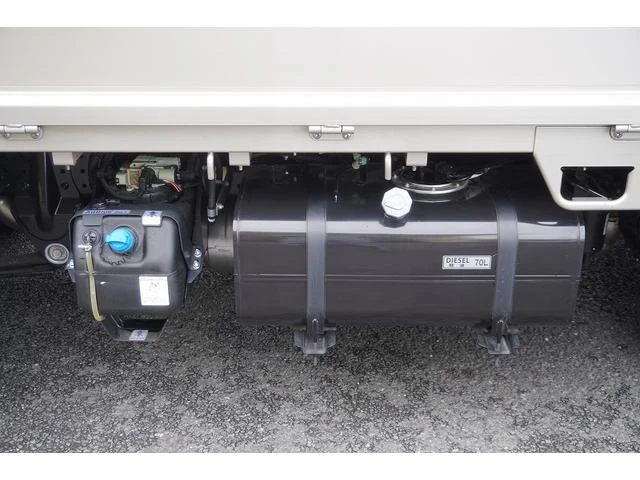 Mitsubishi Fuso CANTER 25