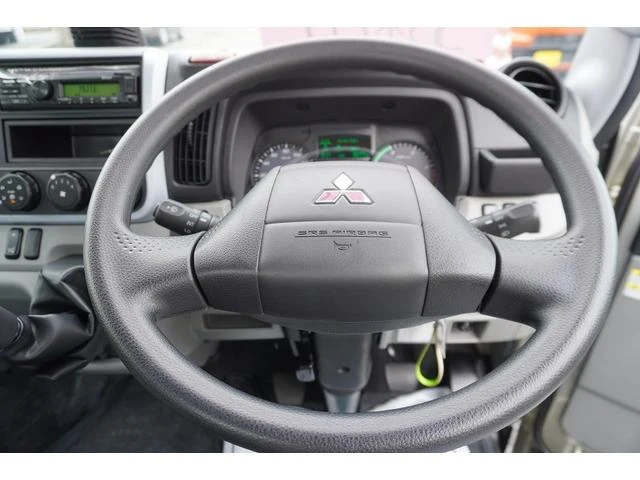 Mitsubishi Fuso CANTER 20