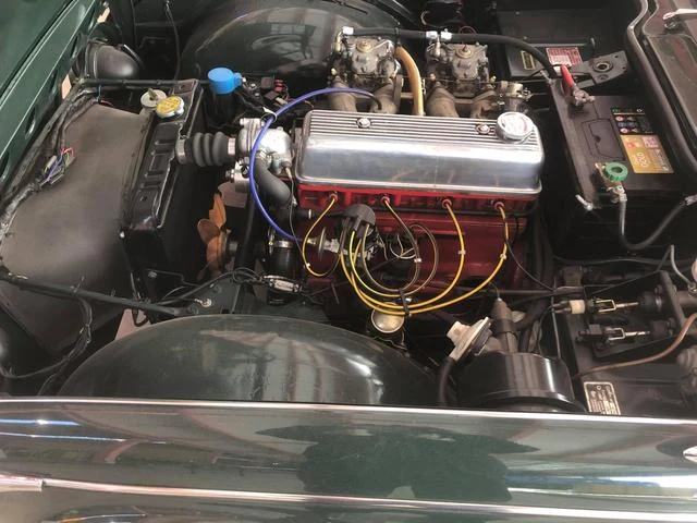 Triumph TR-4 32