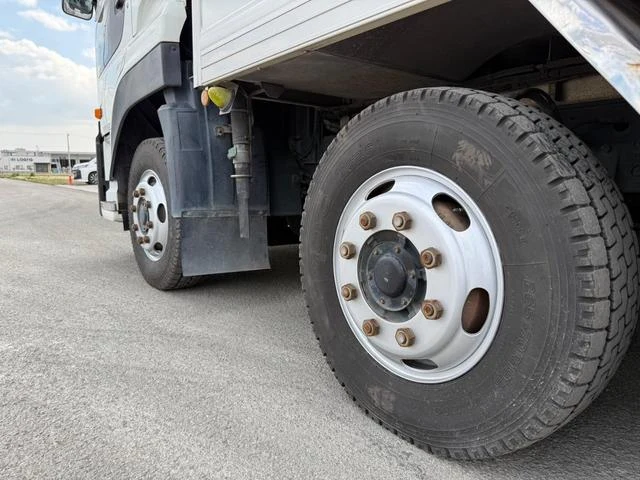 Nissan Diesel QUON 37