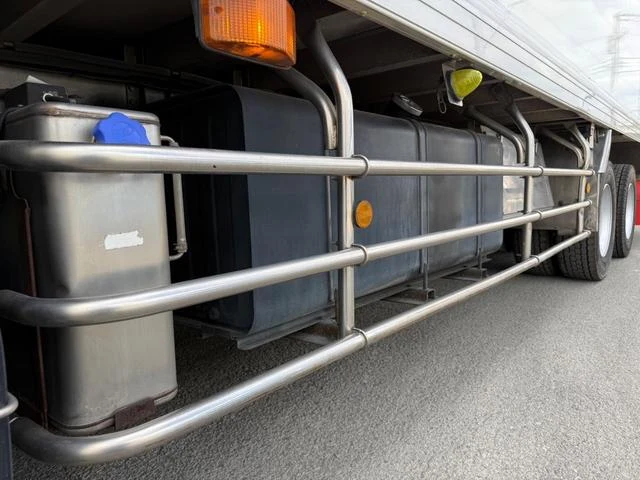 Nissan Diesel QUON 45