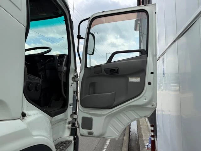 Nissan Diesel QUON 6