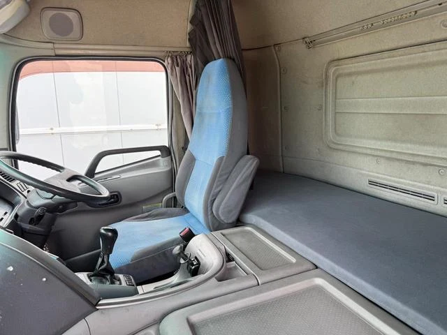 Nissan Diesel QUON 27