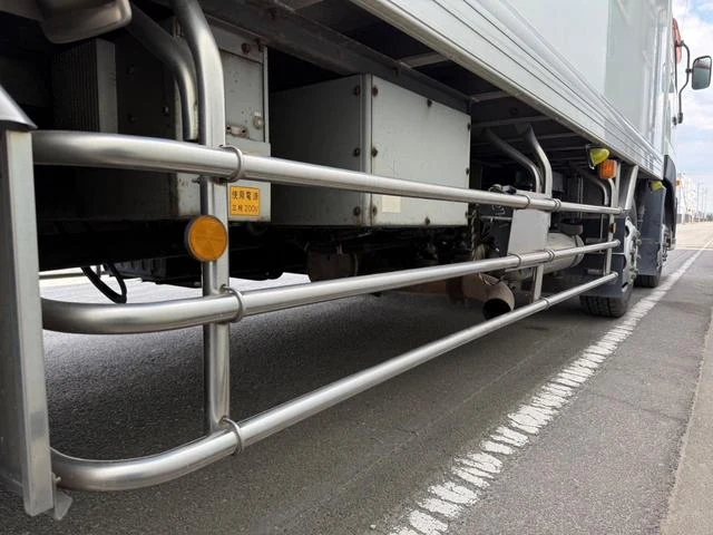 Nissan Diesel QUON 46