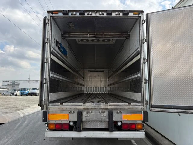 Nissan Diesel QUON 10