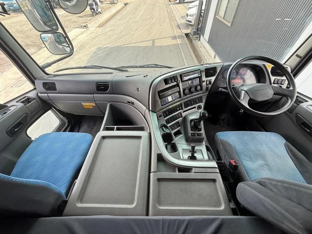 Nissan Diesel QUON 23