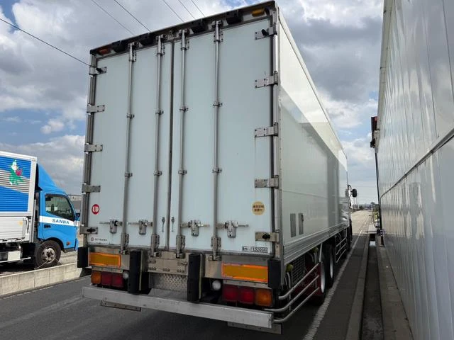 Nissan Diesel QUON 9