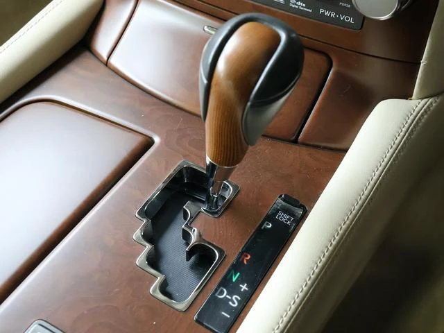 Lexus LS 14