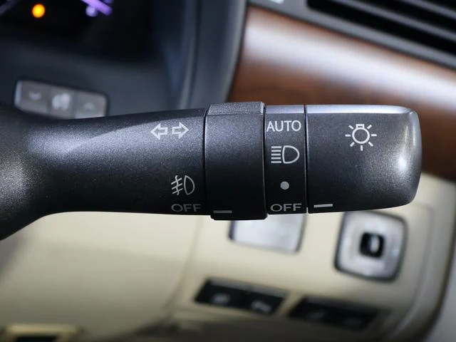Lexus LS 23