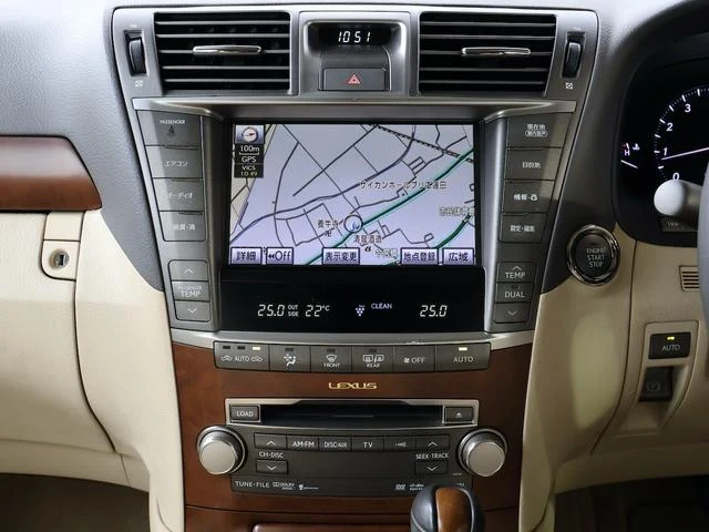 Lexus LS 3
