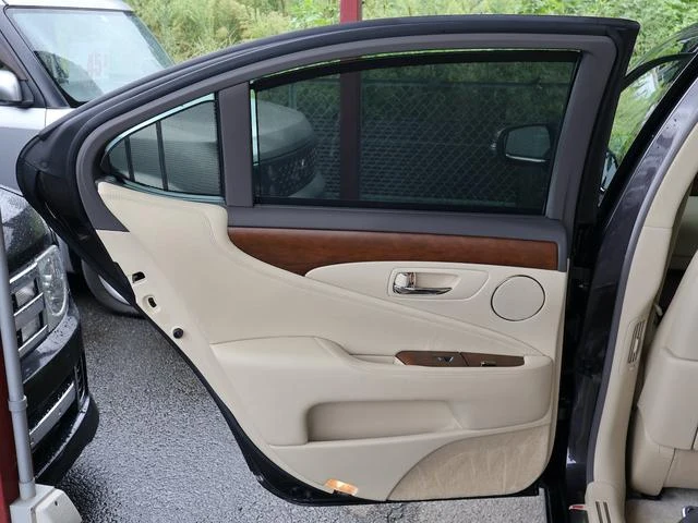 Lexus LS 46