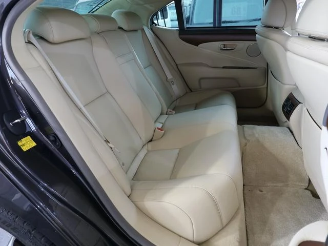 Lexus LS 11