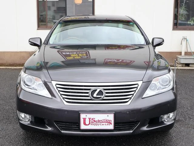 Lexus LS 55