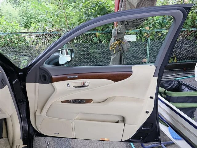 Lexus LS 43