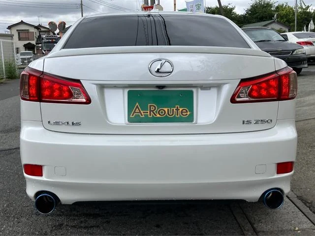 Lexus IS 26
