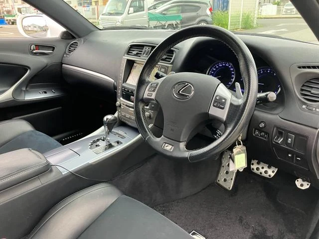Lexus IS 43