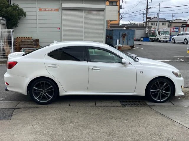 Lexus IS 29