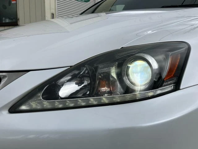 Lexus IS 20
