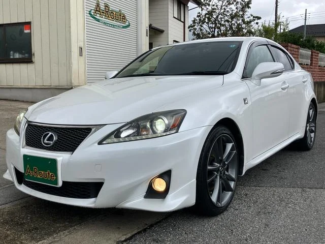 Lexus IS 18