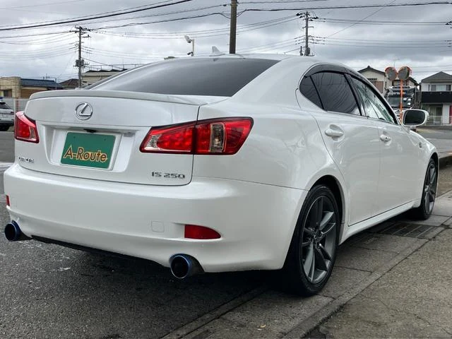Lexus IS 7
