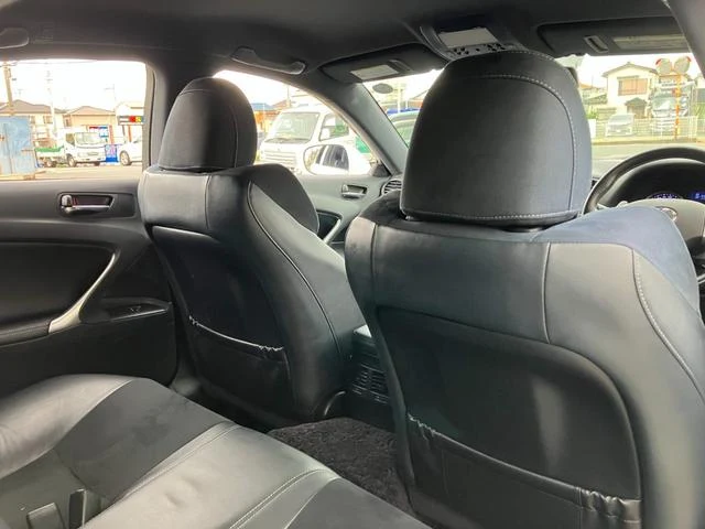 Lexus IS 48