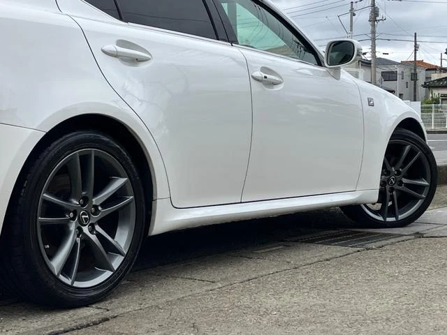 Lexus IS 5