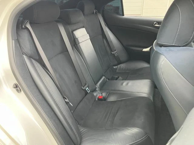 Lexus IS 50