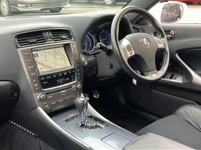 Lexus IS 42