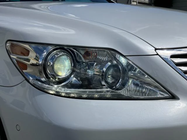 Lexus LS 21